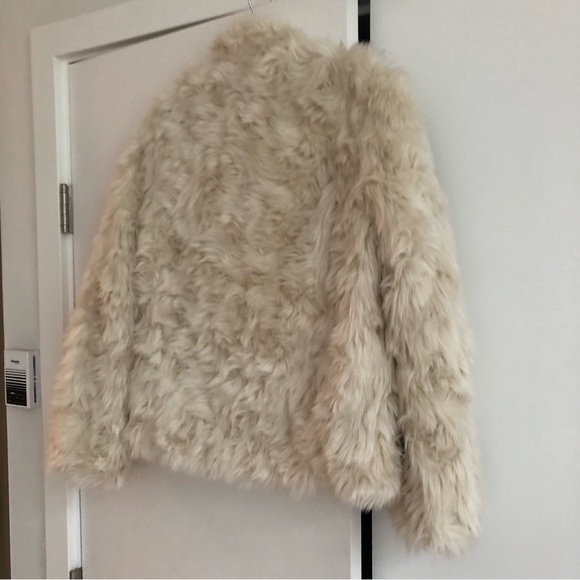 VINCE designer faux fur jacket XS - Picture 3 of 9